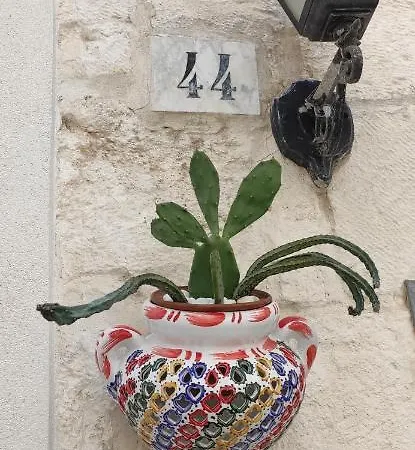 Vico 44 - * Ostuni